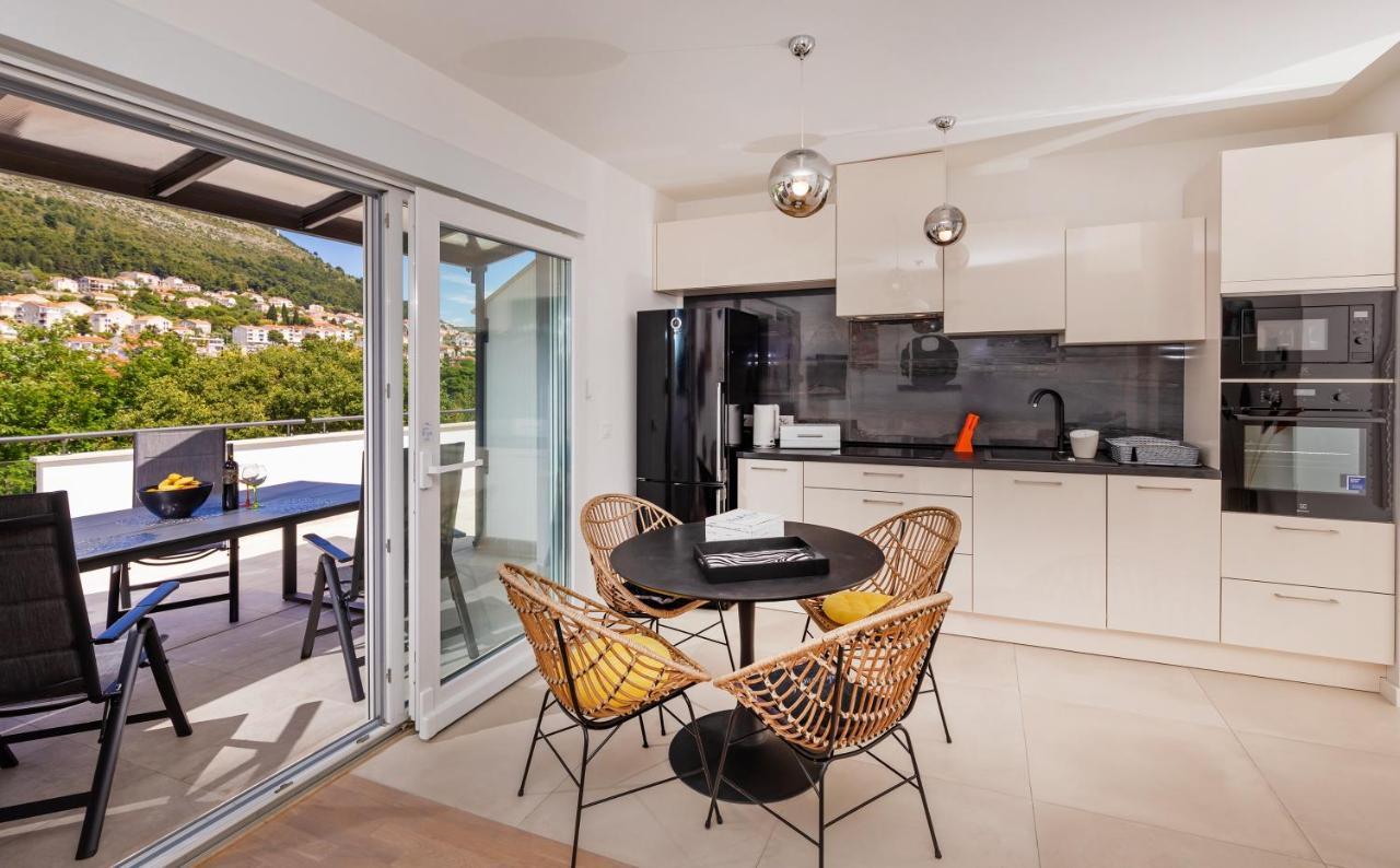 Life Apartment